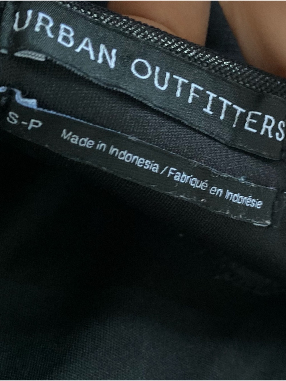 Urban Outfitters Black Lace-Trim Ruched Cami - Picture 3 of 4